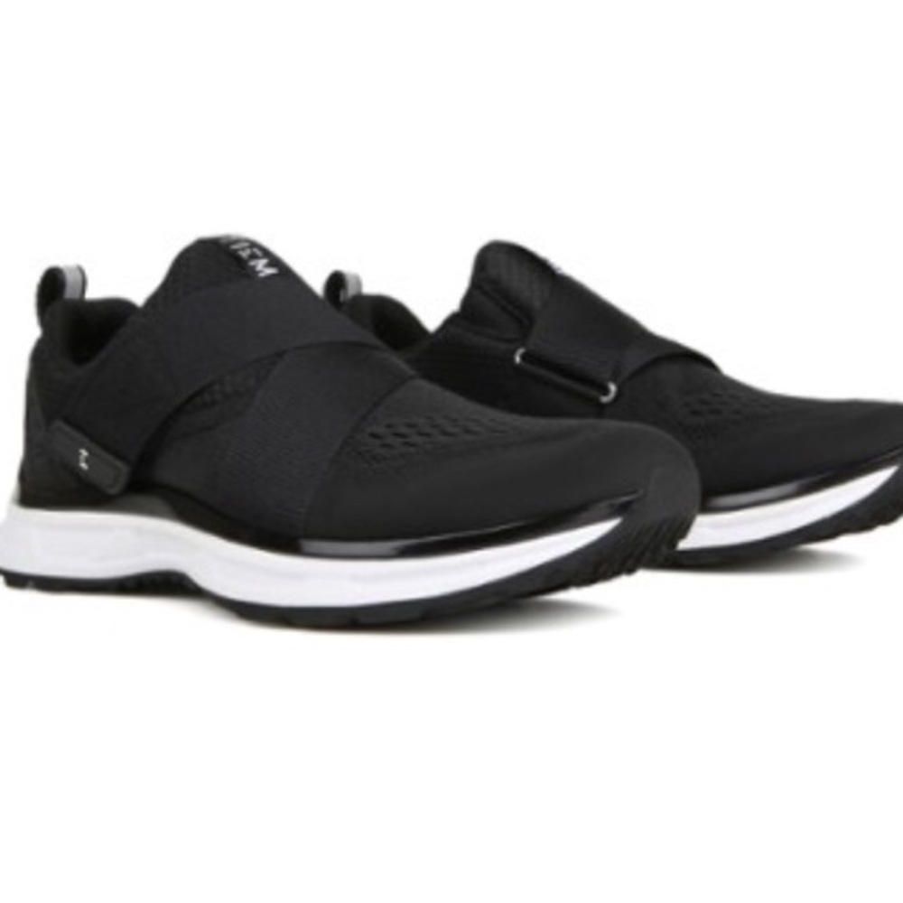 TIEM spin shoes with clips